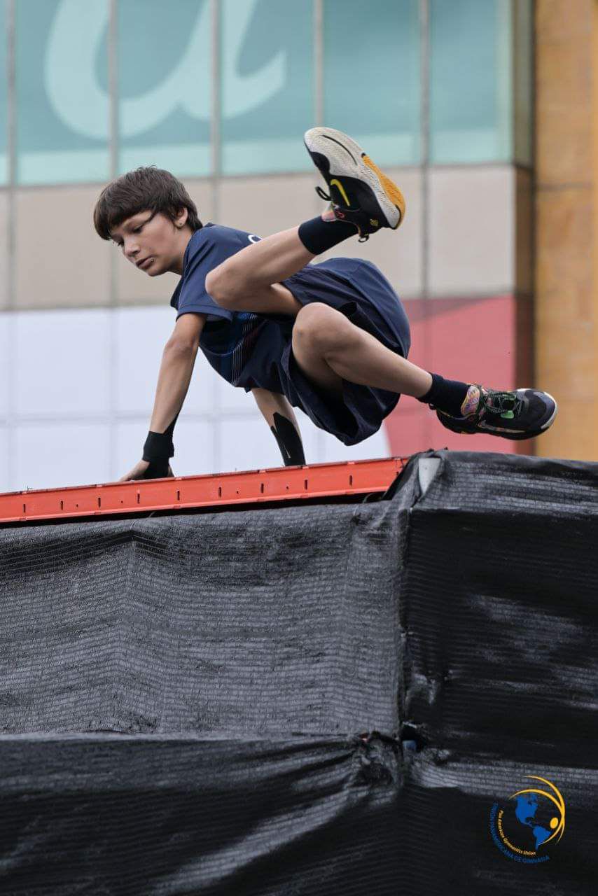 Ian Saúl Araya Tosso. Primera atleta en ganar dos medallas de plata en categoría Ac4 Masculino, Segundo Abierto Panamericano de Parkour, Alajuela 2024.